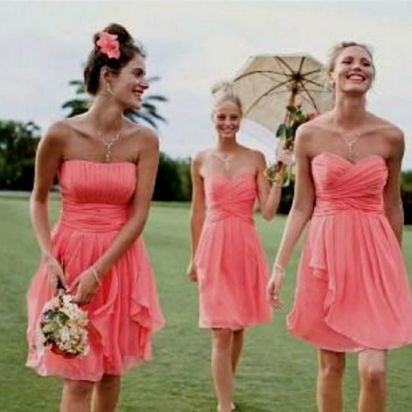 David's Bridal Dresses & Skirts - David's Bridal 🧁 Short Crinkle Chiffon Dress